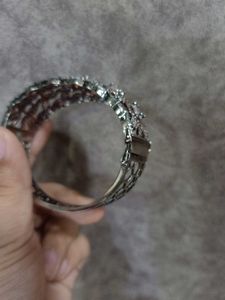 Elegant Silver Tone Bangle