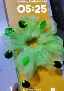 trending ruffle  Scrunchies 🔥