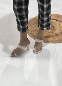 set of 4 footwear Sandals