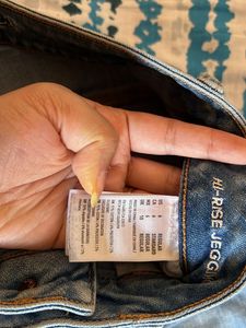 American Eagle Stretchable Denim