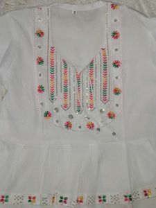 White Embroidered Mini Kurta