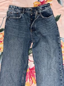 ZARA high Waist Mom’s Jeans.