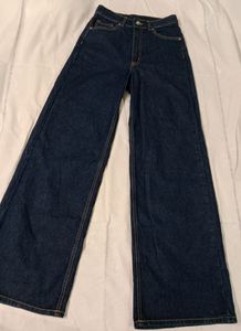 H&amp;M dark blue Straigh Jeans (Brand New) Waist:26