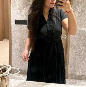 Elegant Black Midi Dress