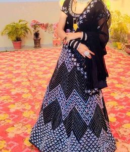 Black Lehnga