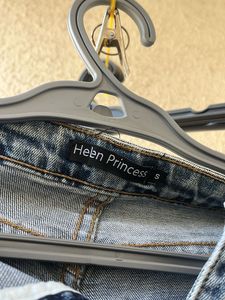 Straight Jeans