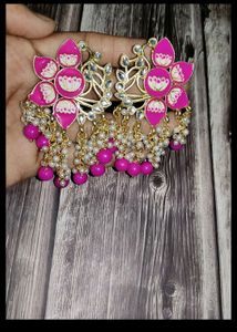 Beautiful Big Pink Earrings...Trending🔥