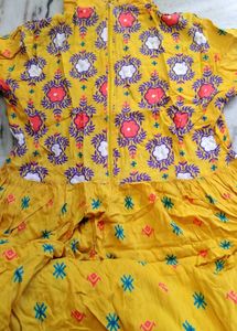 Floral Print Dress with Zip