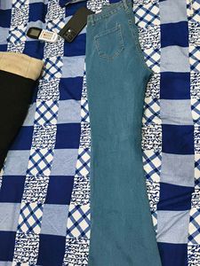 Bell Bottom/Flare Button-Up Jeans
