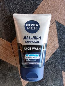 NIVEA MAN ALL-IN-1 Charcoal Face Wash