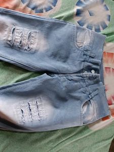 Colour - Light Blue , Narrow Fitting Denim Jeans,