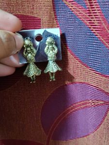 Unique Gold Tone Women Earrings