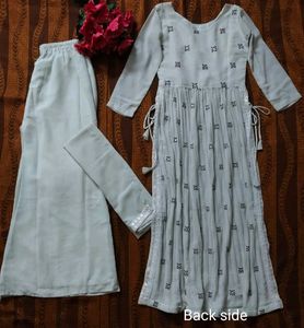 Elegent Naira Kurta Set In Tea Green Colour