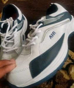 Stylish White &amp; Blue Sports Shoes