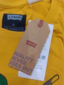 Offer Levis T Shirt