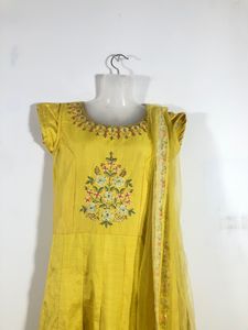 Yellow Embroided Kurta &amp; Dupatta (Women’s)