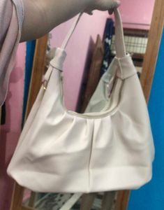 New OPULENCE KIND Beige Hobo Bag! 💼