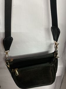 Chic Black Croc Embossed Bag