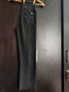 Wide Leg Cropped Jeans