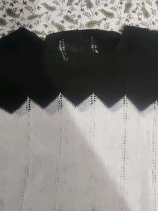 Black N White Knitted Top
