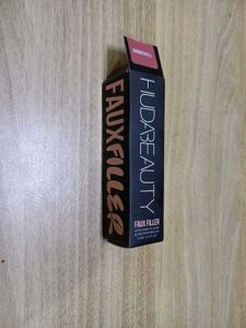 Huda Beauty Faux Filler - Bombshell