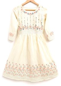 Floral Embroidered Linen Set