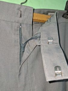 Men&#39;s Grey Trousers
