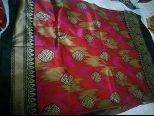 Red &amp; Gold Patterned Saree