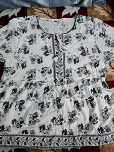 Floral Print Balck And White Short Kurti ❤️