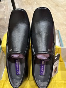 Black Shoe New Wid Tag Nd Size