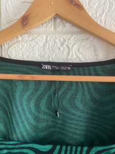 Zara Puffed Sleeve Top