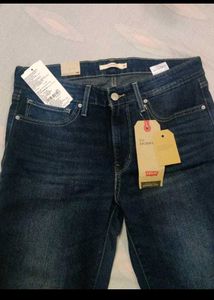 Levi&#39;s 711 Skinny Jeans