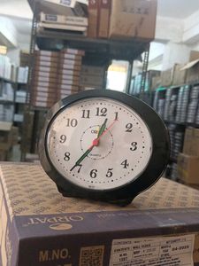 Orpat Quartz Alarm Clock