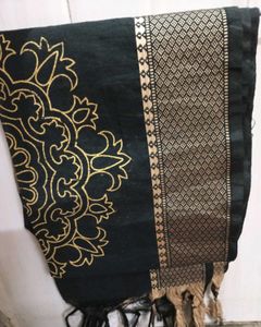 Elegant Black & Gold Stole