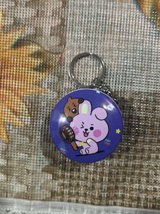 BTS keychain Tin box