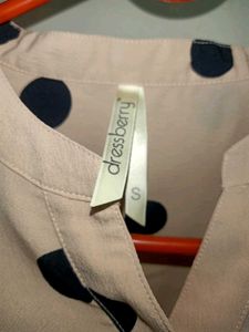 Dressberry Women&#39;s Top