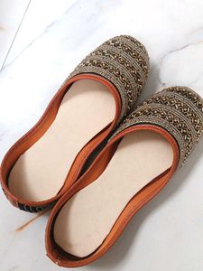 Totally Beaded Jutti