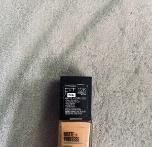 MAYBELLINE FIT ME Foundation with spf 22