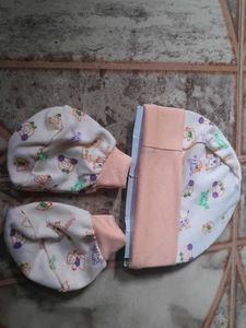 Newborn Baby Cap &amp; Mittens Set