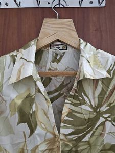 Green Floral Sleeveless Top (Autumn vibes)