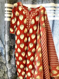 Women Kurta Pant Dupatta Set