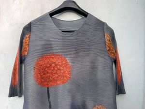 ❤️ONLY IN COMBO ❤️Korean Art Pullover