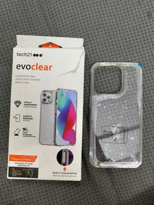 Tech21 EvoClear iPhone 15 Pro Case