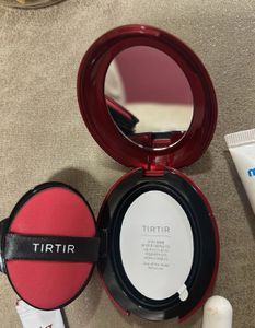 Tirtir Mini Red Cushion Foundation With Freebies