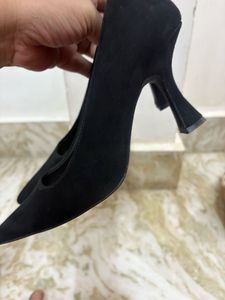 H&amp;M Court Heels