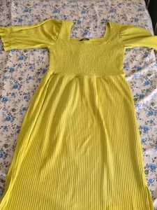 ZUDIO Yellow Ribbed Midi Dress
