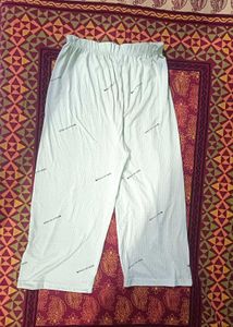 Cute Cream Woman's Lounge Capri