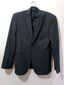 Men&#39;s Striped Suit( With Trouser) 32 W