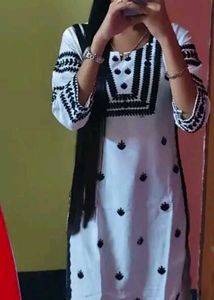 Elegant Embroidered Kurta