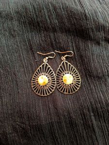 Vintage Style Drop Earrings/Rare Find